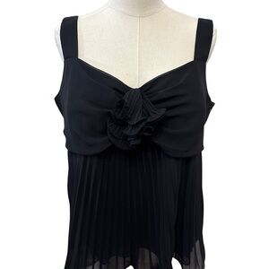 Elegant Black Pleated Women's Top - size 18